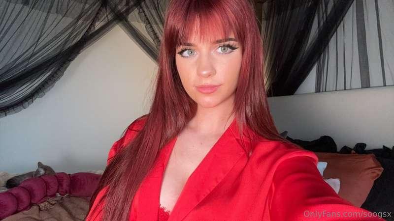shud i go back to red? :3