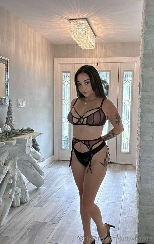 I’m waiting for you to come home from work baby🫦