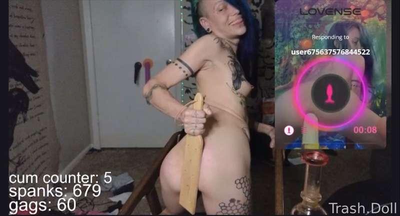 Just scedualed a ton of videos over the next few weeks .
Drop 50 likes for a short teaser clip 
Drop 100 likes for a longer clip of my favorite part 

I hope I wake up to tons of likes 🥰 it always puts me in such a good fucken mood like nothing can bring me down !!! 

Live stream sunday night 
We’re guna try the flappy bird dildo controll in my pussy for the first time!!!
 9:30 central 

#fyp #spank #lovense #paddle #petite #tattoos