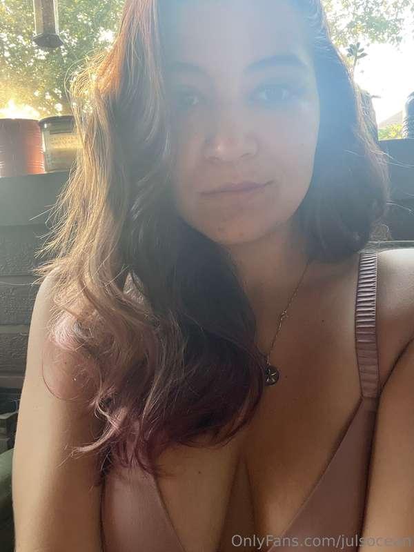 Lazy Sunday lounging ☀️💜🙆🏻‍♀️