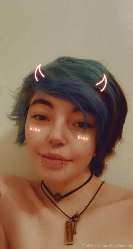 Haven’t shown my face in awhile💙