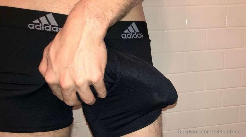 Do you like bulge pictures? I have 35 pictures and 4 videos ..
