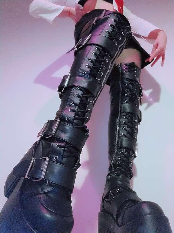 Come and lick my boots clean