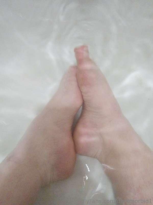 Rub a dub dub there's feet in the tub