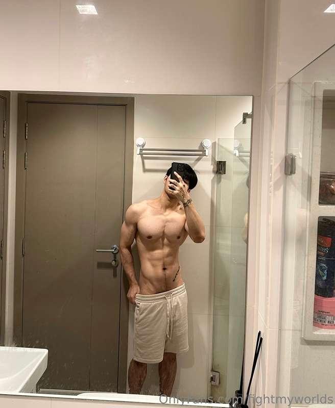 อุ้ยกางเกงหลุด ห้ามเลื่อนดูนะ  Ugh, my pants fell off. Don't..