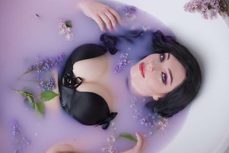 Yennefer and lilac