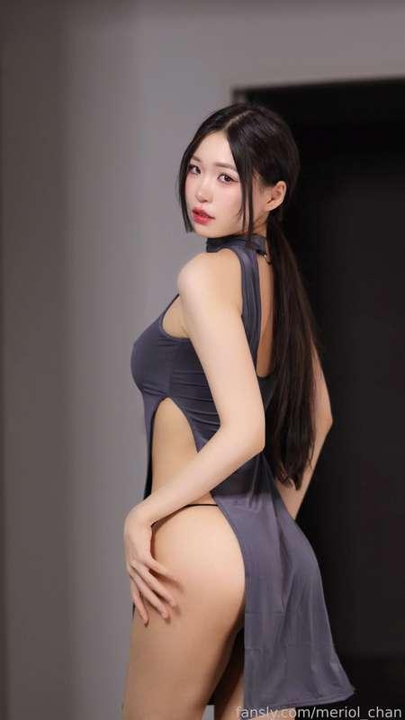May I offer you a snack?🍑💦

Full video in this dress 🥵 Playing with vibrator and cumming so hard 🤤💦
https://fansly.com/post/696390292382691328

#asian #asiangirl #sexy #egirl #model #fyp