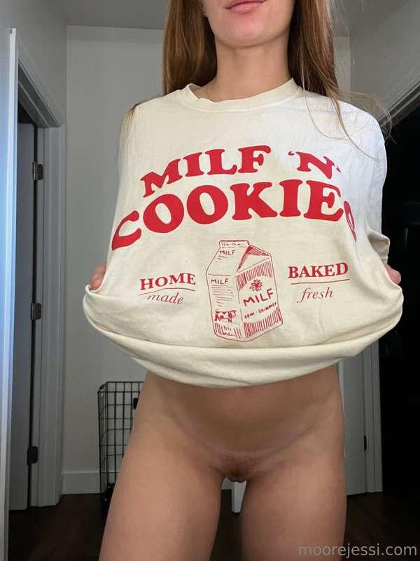 Wanna take a bite of my cookie? 🍪