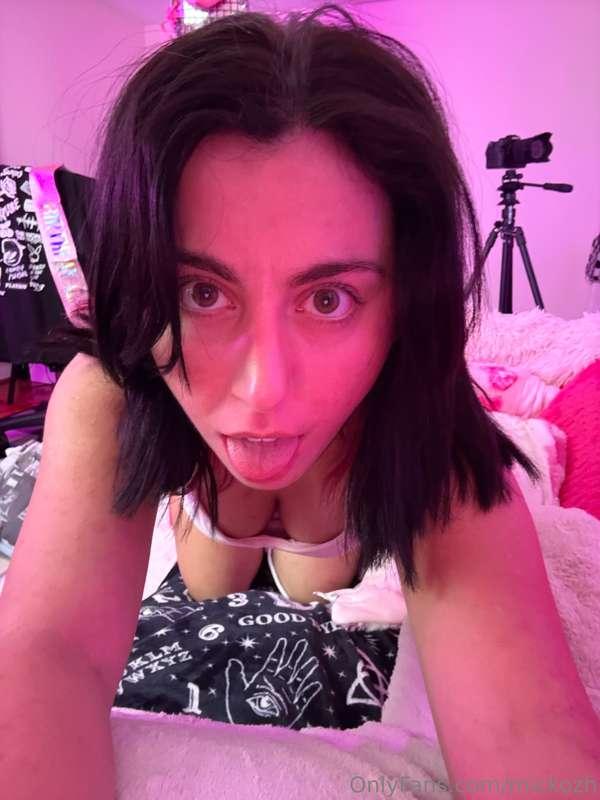 ready for your tongue 👅