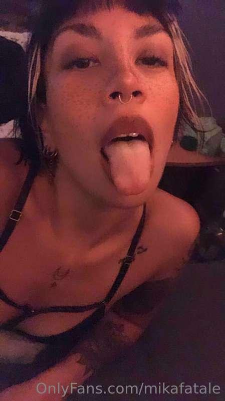 let me lick your balls babe!..