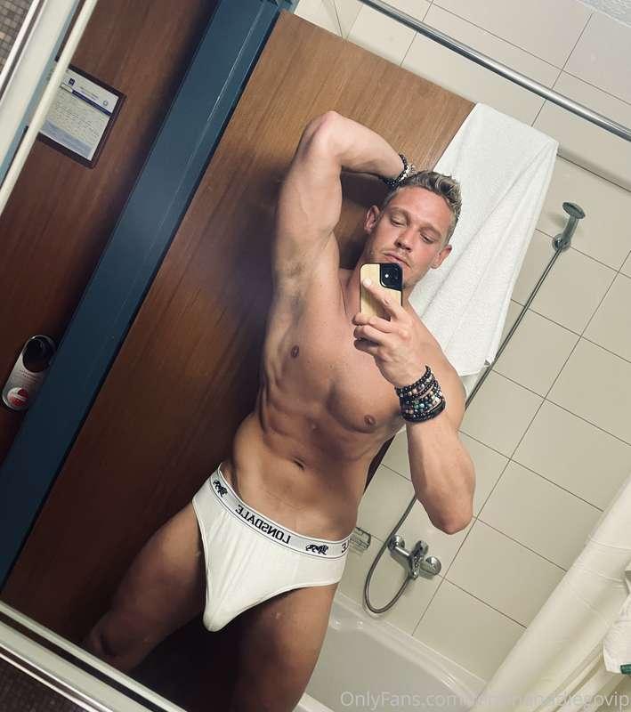 🥵 The sun is making me….