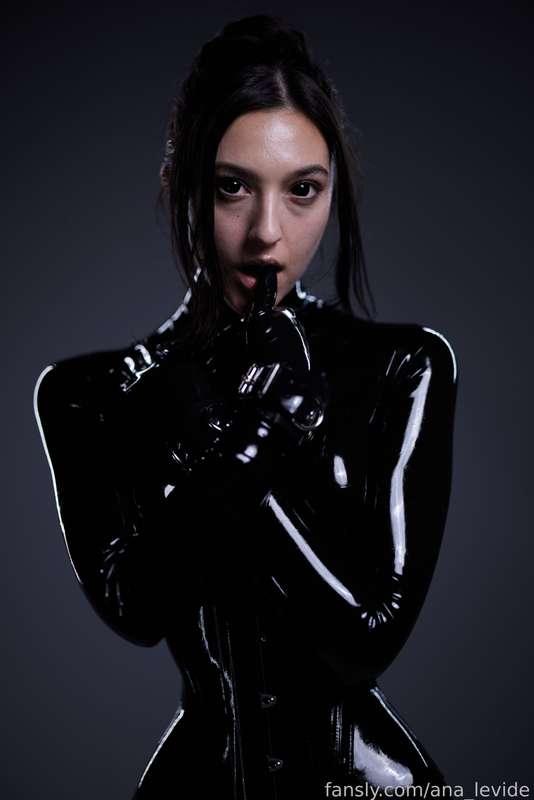 ana_levide image #412