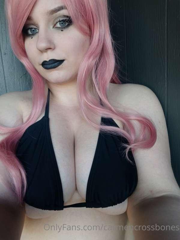 Perfect mix of light and dark, dont you think? 
Check your d..