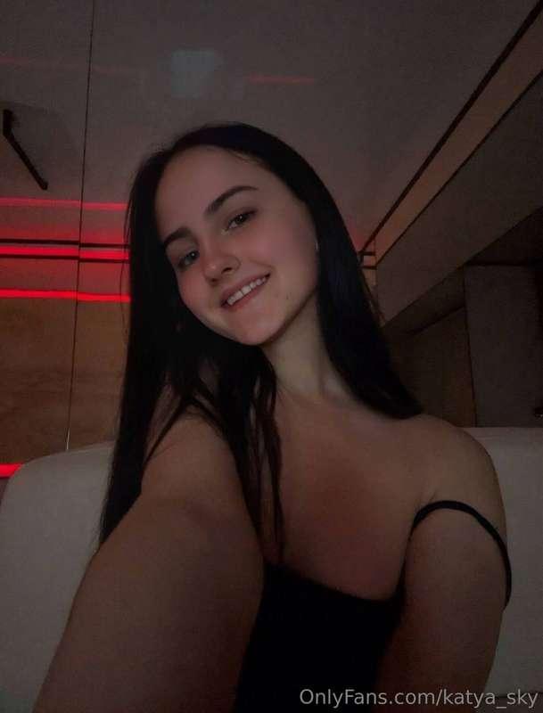 *LIVE SEXTING*
Cutie 😇 @tatashyvip 🟢ONLINE NOW🟢
You won't re..