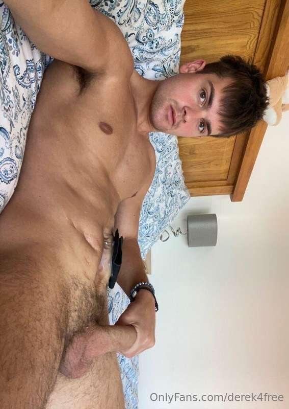derek4free image #0