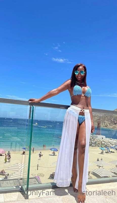 Vacay mood on ! 💙