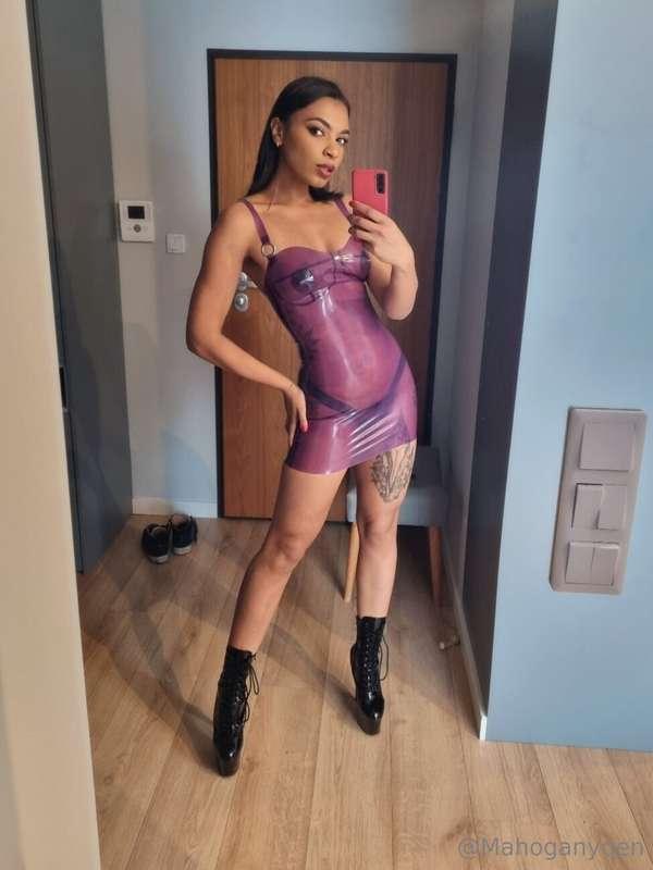 mahoganyqen image #1