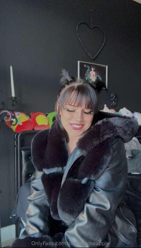 just at home chilling wby?🥰