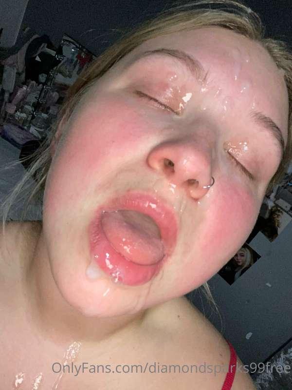 Cum watch me swallow some real tinies 😉😉
Message me for vide..