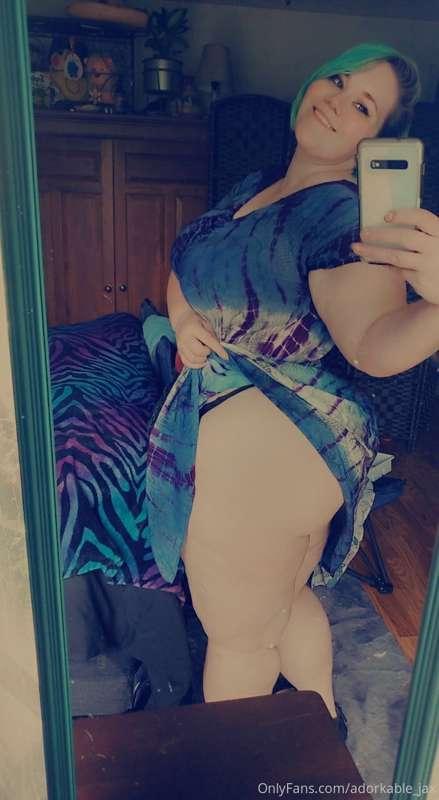 This Thighsday so here's a lil peek 🥰 Thor has definitely bl..