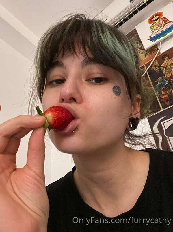 🍓Now I'm just crazy about strawberries, but why are they so ..