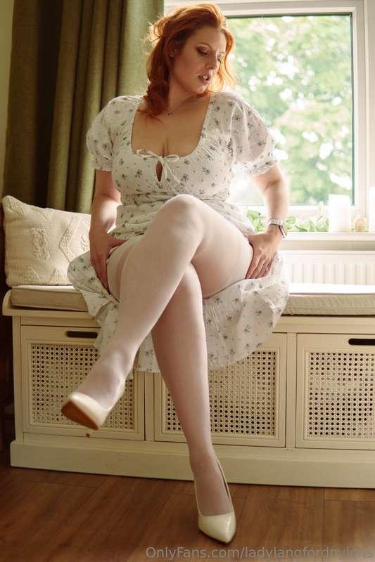 ladylangfordnylons image #1
