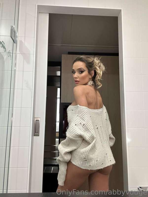 This little white cardigan has a secret to reveal 🤍