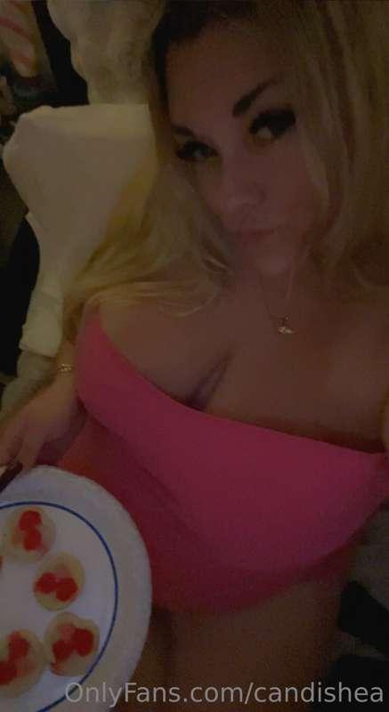 Late night cookies last night 😋