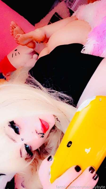 emmamaybyte image #2