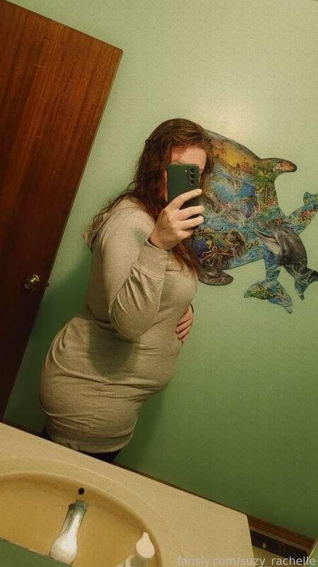 Another pic showing how much I'm showing at 28 weeks preggers 

#preggers #pregnant #prego #preggo #knockedup #bred #bump #babybump #bumpupdate #fyp