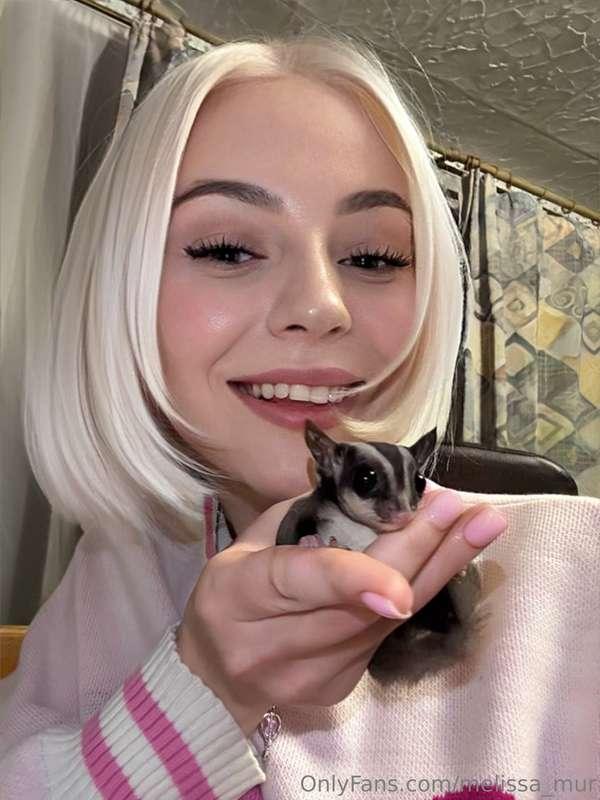 🌟 Yay, I have a new pet! 🐿️🎉 Get to know my new pet, a flyin..