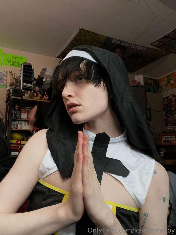 LIL NUN BOY!!!!!
i have so many video ideas for this outfit ..
