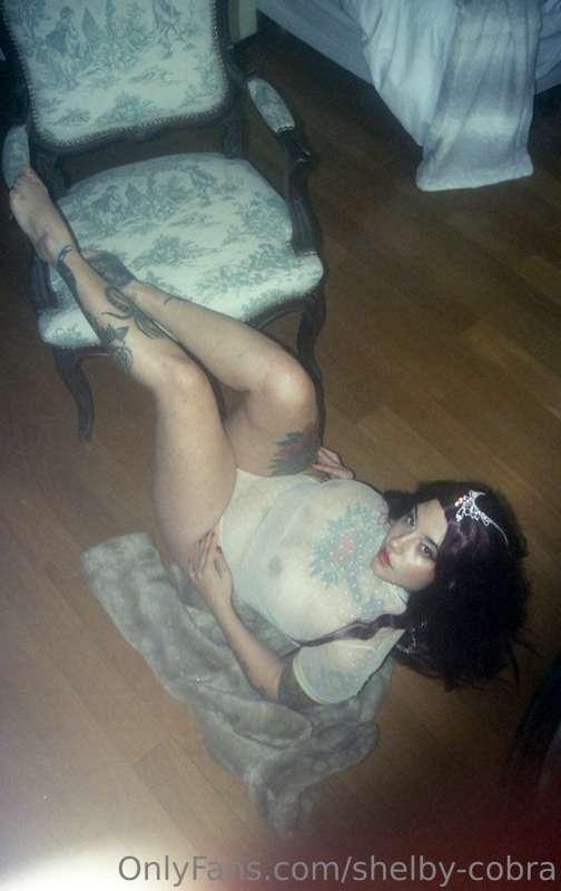 Hi loser 🌹 I’m your .. 👅