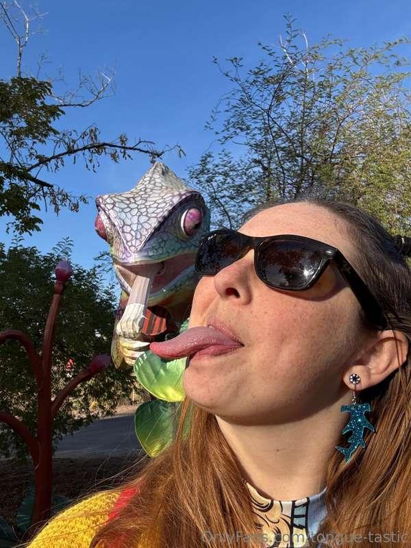 People keep watching me stick my tongue out! Lol