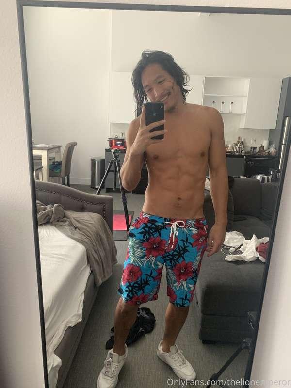 I’ve been into Hawaiian shorts lately and I just wanted to s..