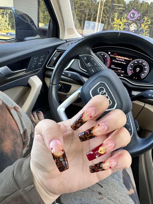 do you like my new nails? 🥹🍒