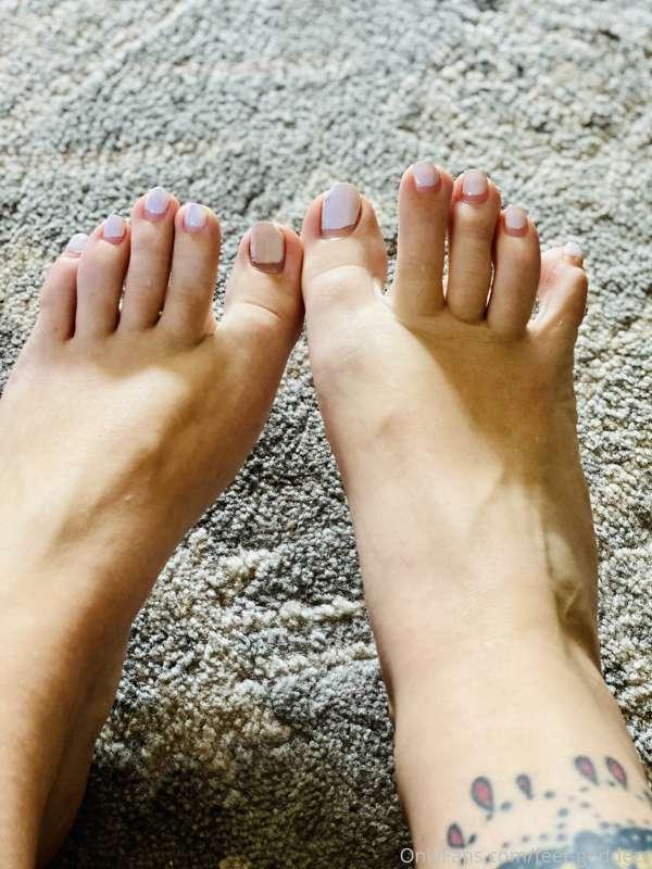 Spread toes x
