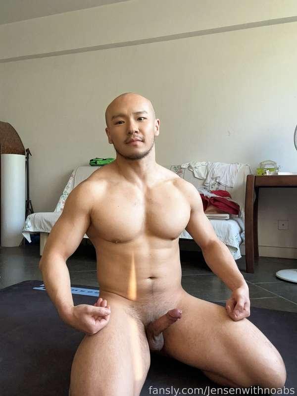 jensenwithnoabs image #1