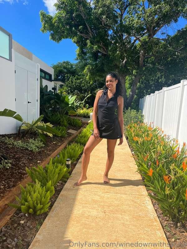 When you stop and smell the flowers, life is sweet🌸🌺