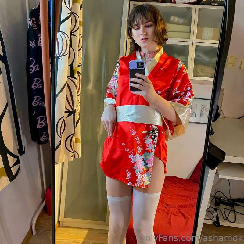 Online in 15 min 🥰
https://m.chaturbate.com/asha_mok/?tab=bi..