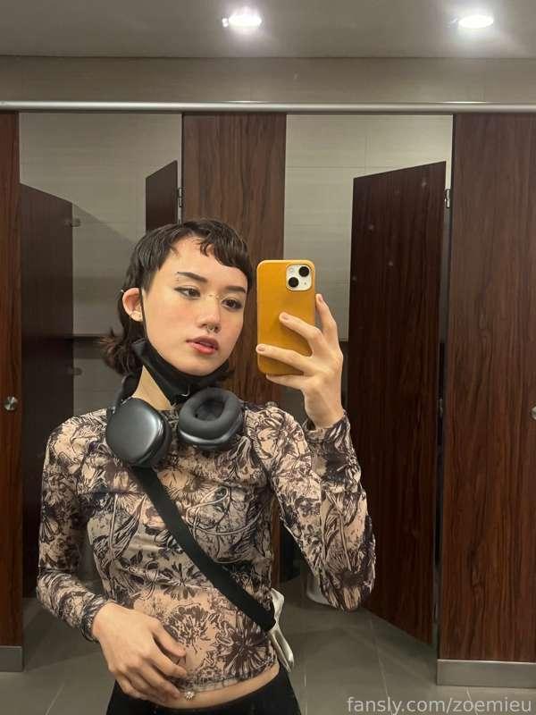 zoemieu image #1
