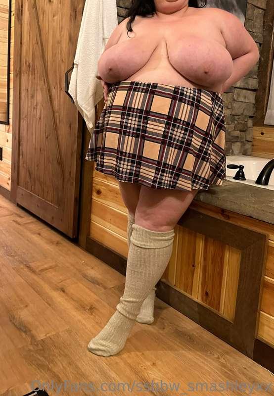 Does anyone need disciplined tonight? 😈