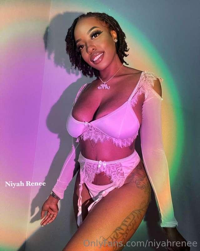 niyahrenee image #4