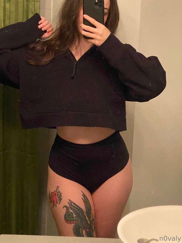 post gym pre shower dirty mirror pics (it’s 4:30am and I jus..