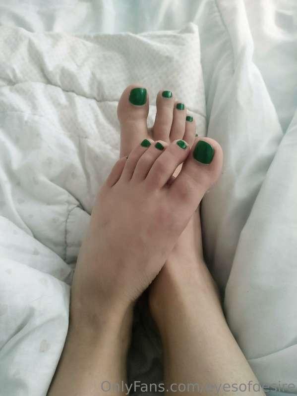 🦶✨
