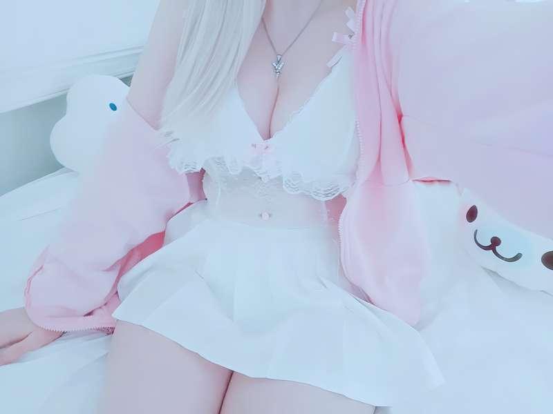 4 soft pillows for you to use