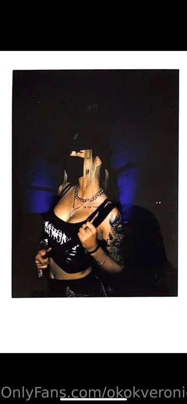 dm me ur fav music 😏