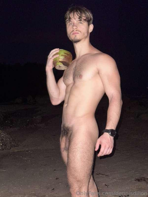 Would you save me on island ? 🏝️ 🥥