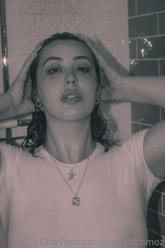 WET 💦💦💦