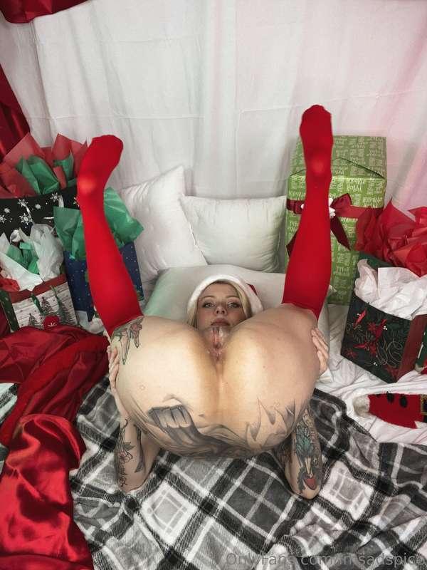 Yes yes I know, this is the peak of sexy poses 🤷🏻‍♀️